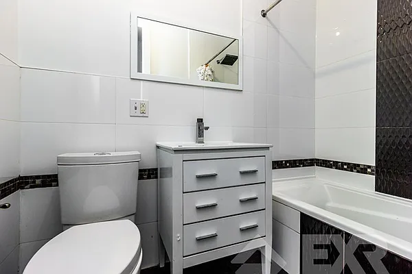 Rented by EXR | media 17