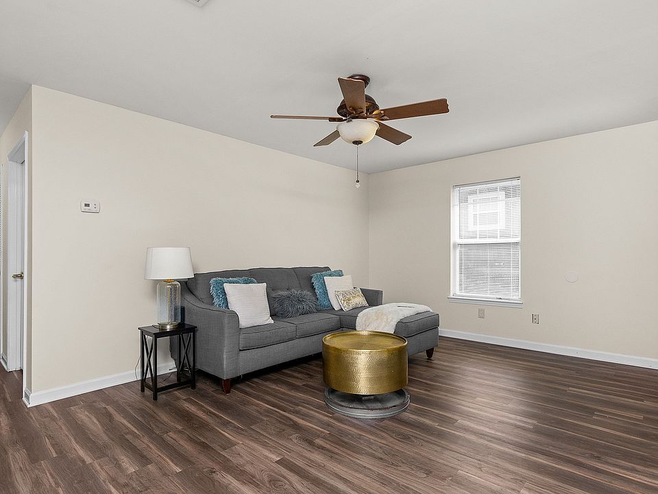 1st image of 3228 Rainwood Dr