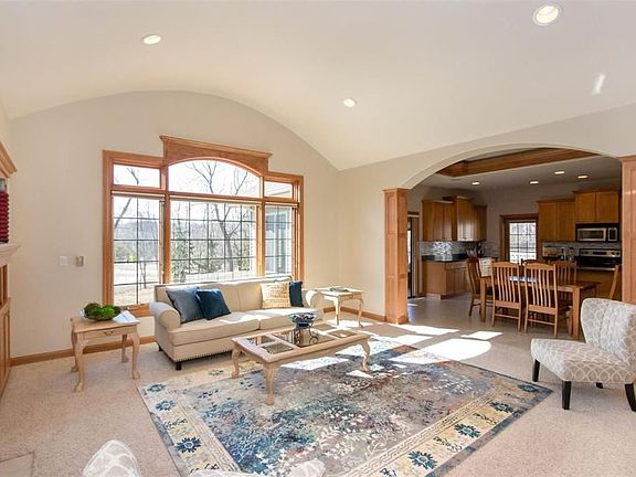 3rd image of 2105 Oakdale Ct