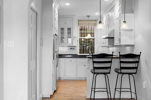 54 Myrtle St #1 Photo 1