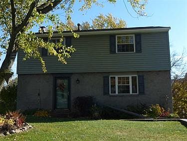 1st image of 224 Wheatfield Dr