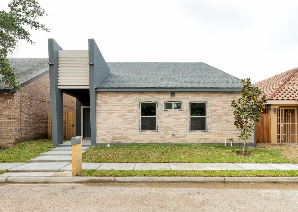 1st image of 104 E Nyssa Ave