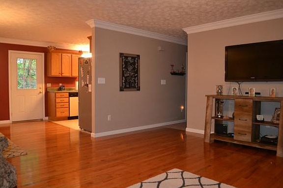 4th image of 113 Kings Mountain Dr