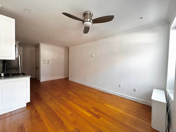 4th image of 101 Ocean Pkwy #1