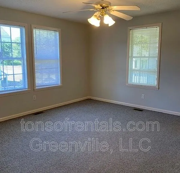 208 Church St — Photo 2
