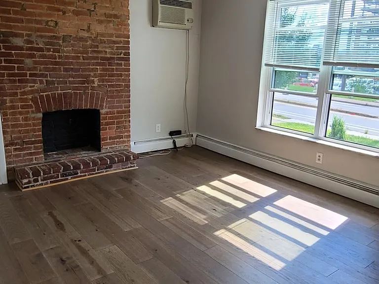 134 S Negley Ave #1 — Photo 2