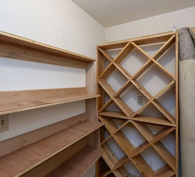 22660 E Cliff Dr — Photo 18
