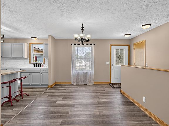 5th image of 5077 N Belsay Rd
