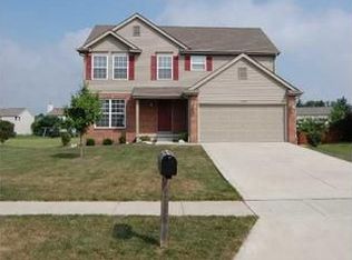 1060 Royal Oak Dr, Lewis Center, OH