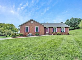 469 Edgemont Cir, Vinton, VA 24179