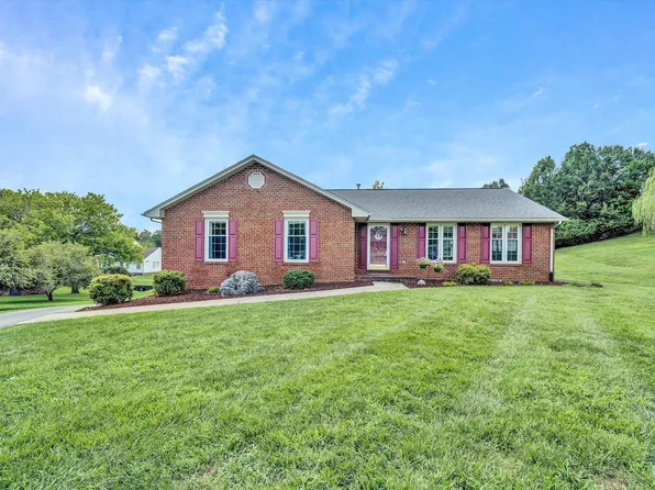 469 Edgemont Cir, Vinton, VA 24179