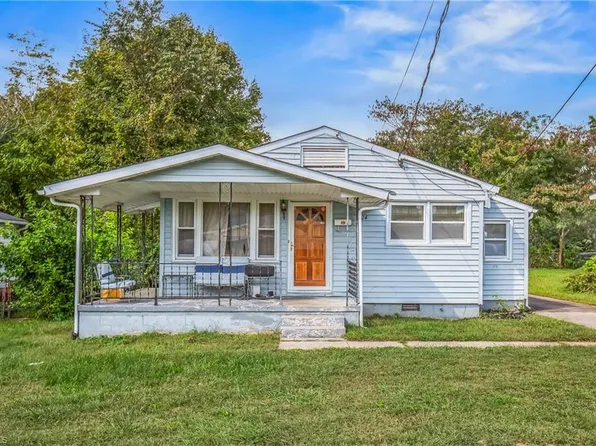 1024 Moravia St, Winston Salem, NC 27107