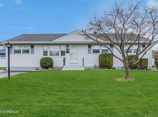 103 Rivercrest Dr, Toms River, NJ 08753