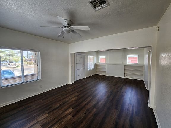 2nd image of 3906 Fort Blvd #El