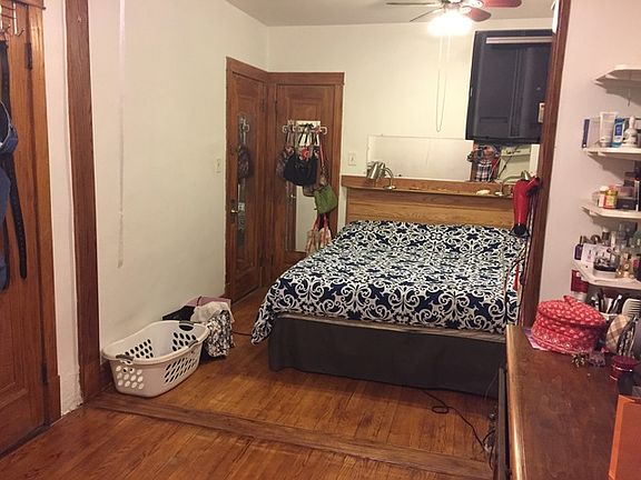 4th image of 4036 W Oakdale Ave
