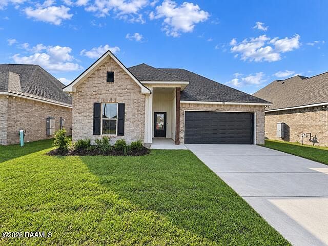 1st image of 122 Pierce Ln