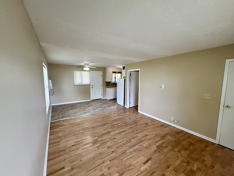 818 Elm St — Photo 13