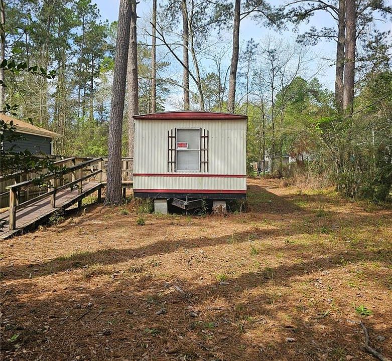 1st image of 70437 5th St