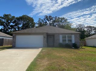 2412 Vivian Dr, Benton, AR 72015