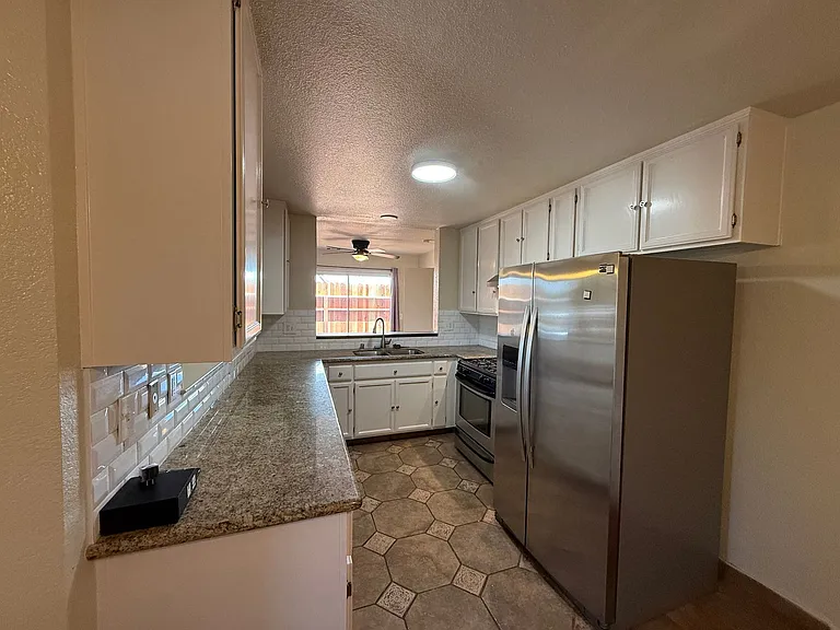 2054 Hyannis Cir — Photo 5