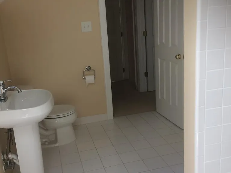 Top Floor Bath (Bath #3)