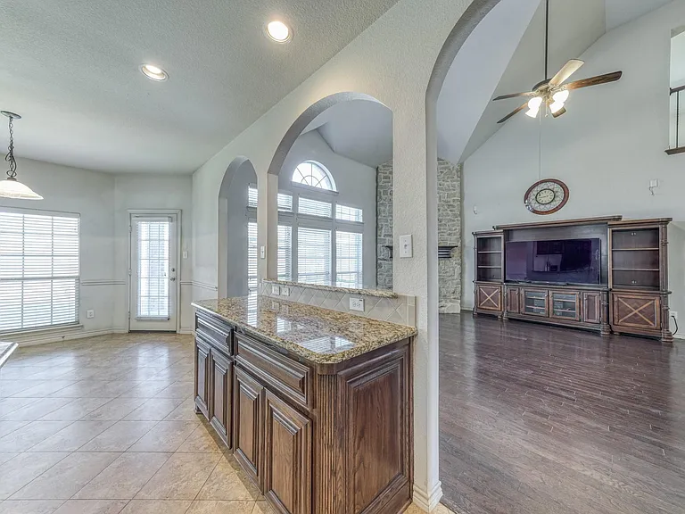 5716 Sleepy Creek Ln — Photo 19