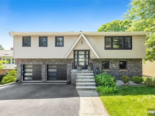850 Edgewater Ave, Ridgefield, NJ 07657