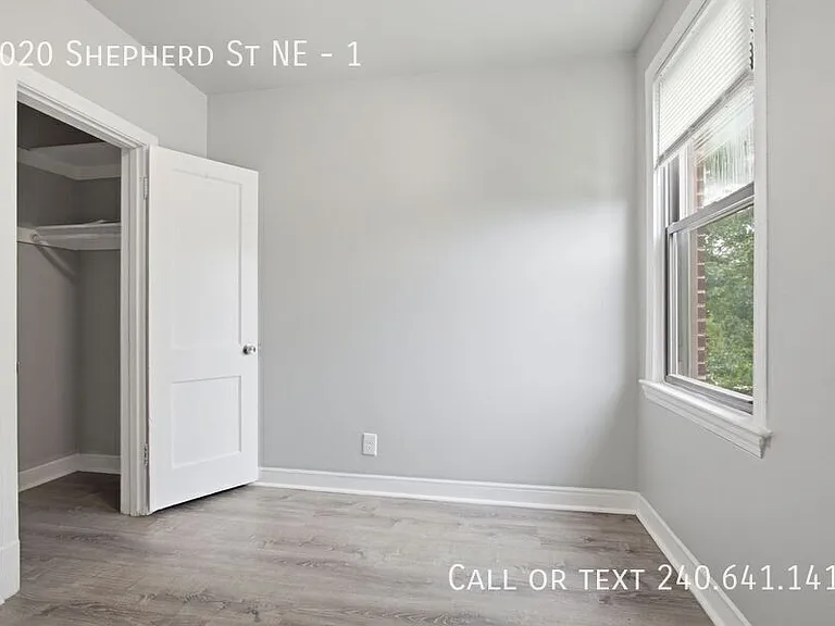 2020 Shepherd St NE #1 — Photo 7