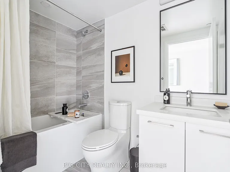 36 Brentcliffe Rd #811 — Photo 14