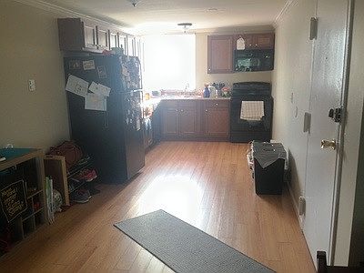 Entrance/Kitchen