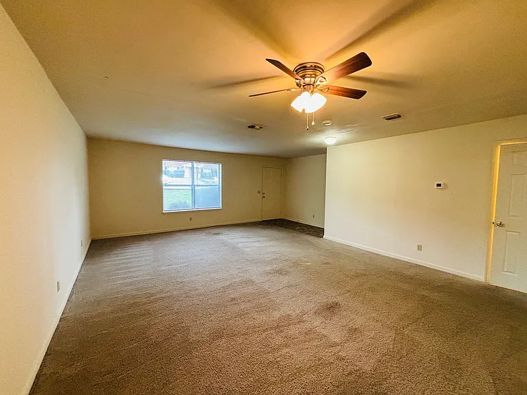 208 Pheasant Run Dr — Photo 6