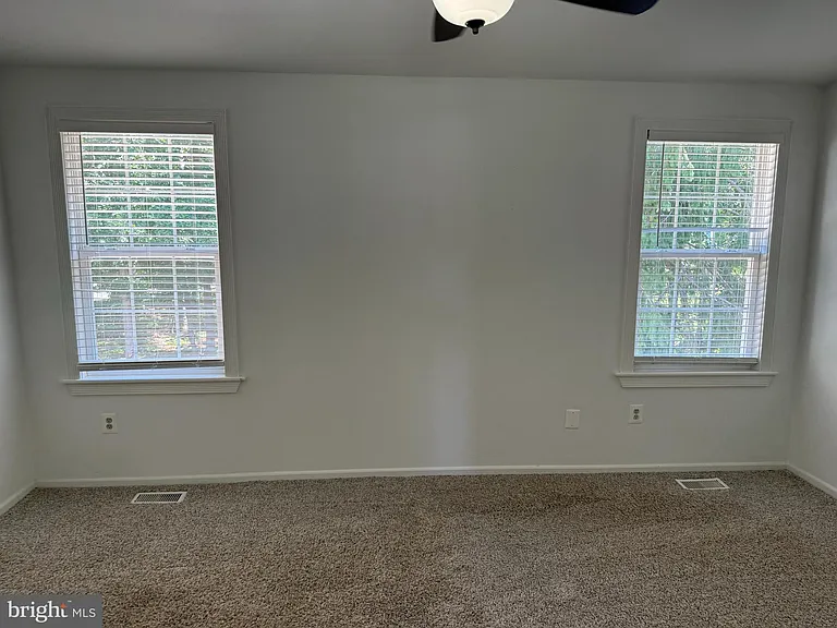 1070 Baywood Dr — Photo 10