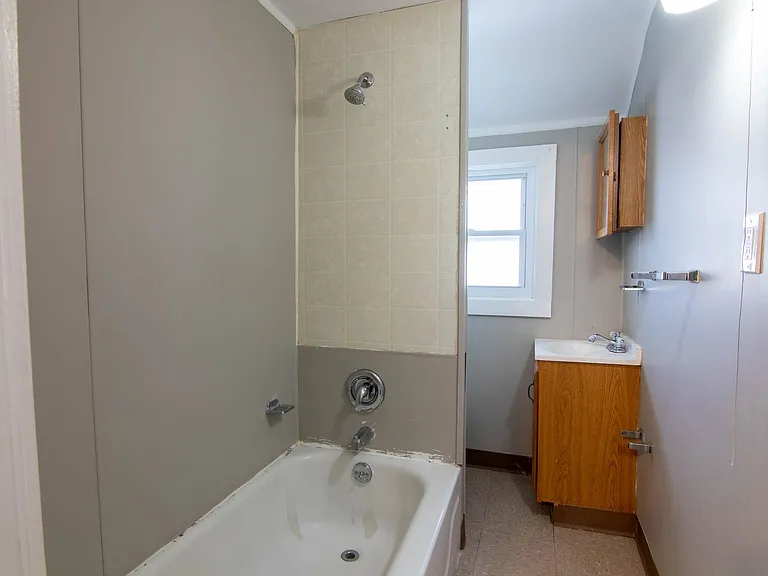 1500 Garden Dr — Photo 8