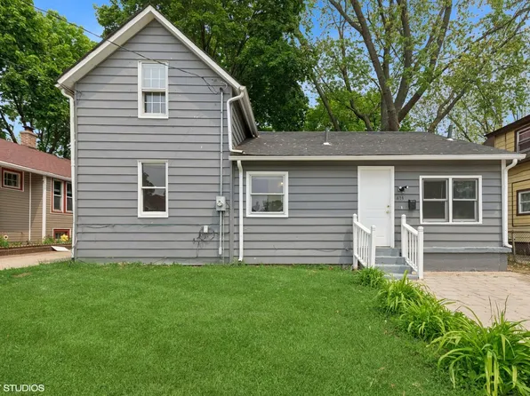 413 N Poplar St, Waukegan, IL 60085