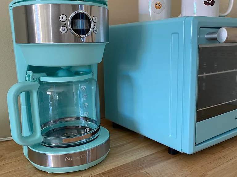 Coffee pot
