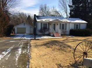 16 N Oakland Dr, Caseyville, IL 62232
