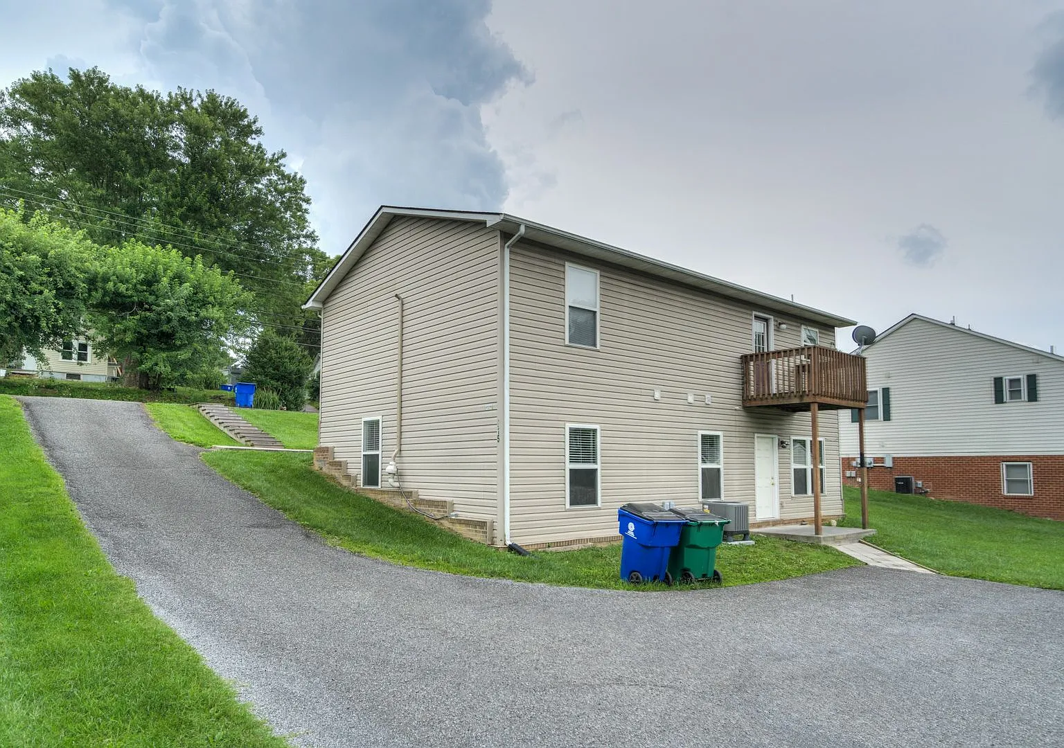 Renovated 3-Bedroom, 2-Bath Duplex on Giles Rd — Photo 1