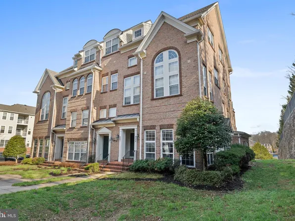 9599 Wigfall Way, Manassas Park, VA 20111