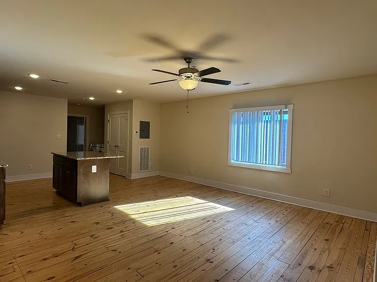 106 N Main St #2 — Photo 3