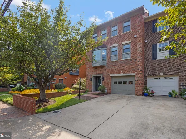 220 Little Falls St, Falls Church, VA 22046