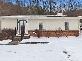 221 Charleston St, Weber City, VA 24290