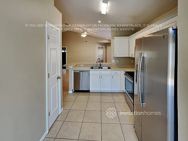 7462 Oxford Garden Cir — Photo 6