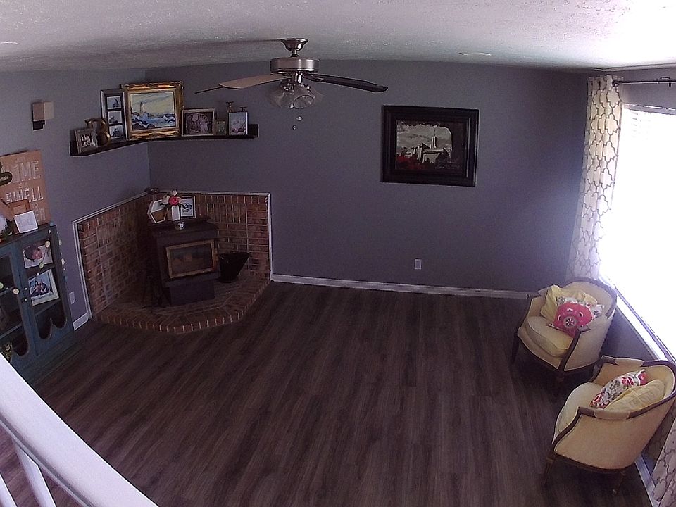 2nd image of 675 W 2250 N