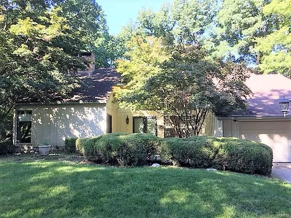 343 N Powder Mill Rd, Belleville, IL 62223