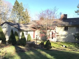 104 Codman Rd, Lincoln, MA 01773