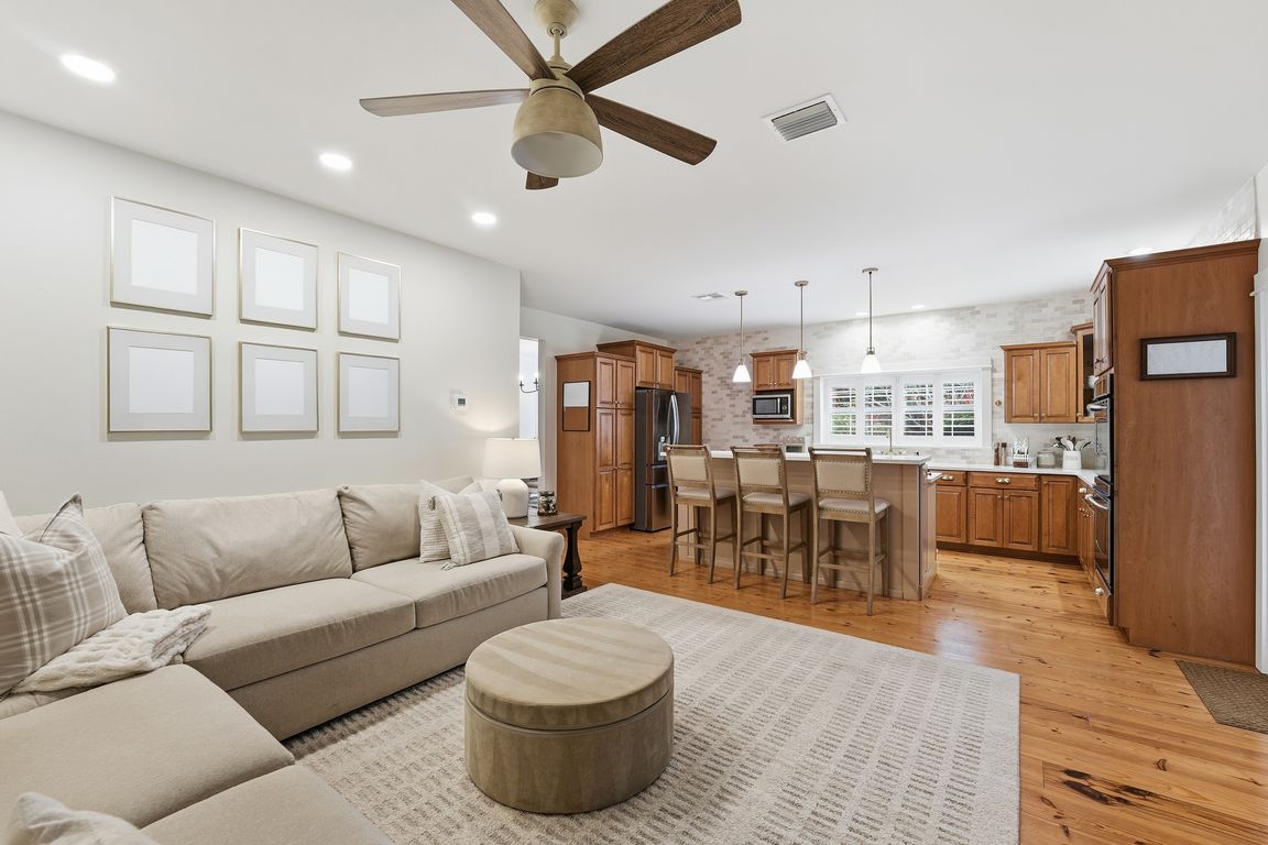 next background image