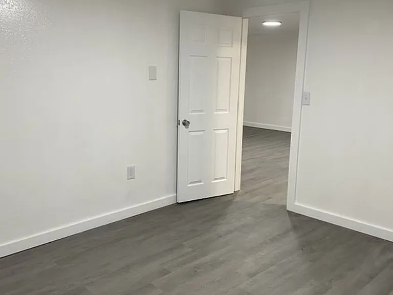 510 S Walnut St — Photo 19