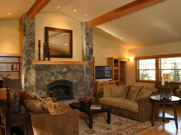 14270 Swiss Ln, Truckee, CA 96161