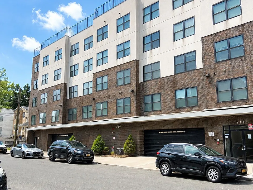358-360 Hamilton Ave #1