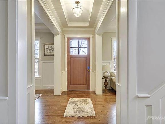 Entry/Foyer